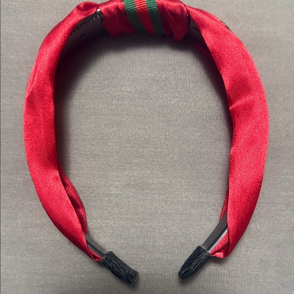 Elegant Red and Green Headband - Picture 2 of 7